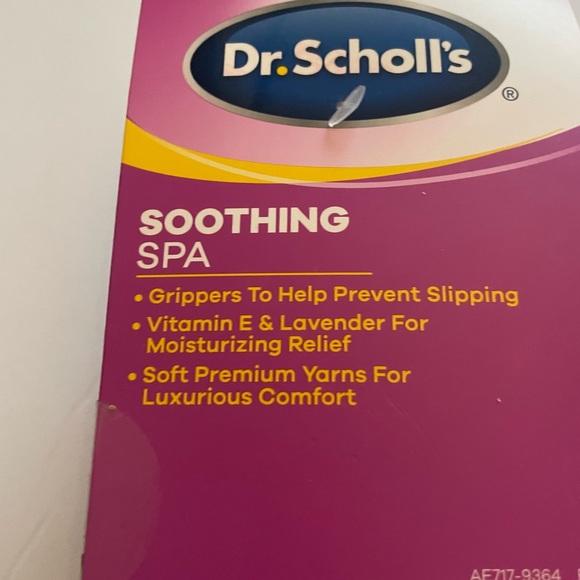 Dr. Scholl’s Soothing Spa Low Cut Fuzzy Socks 2 Packs 1 Purple & 1 Blue - Picture 7 of 7